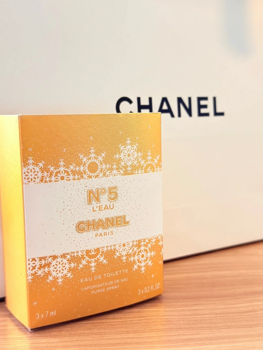 CHANEL N°5 L'EAU & N°5 Eau de Toilette on Chain 3x7
